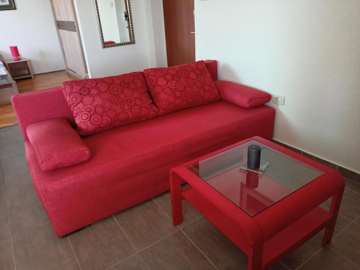 Cozy Apartment In The City Center Pula Bagian luar foto