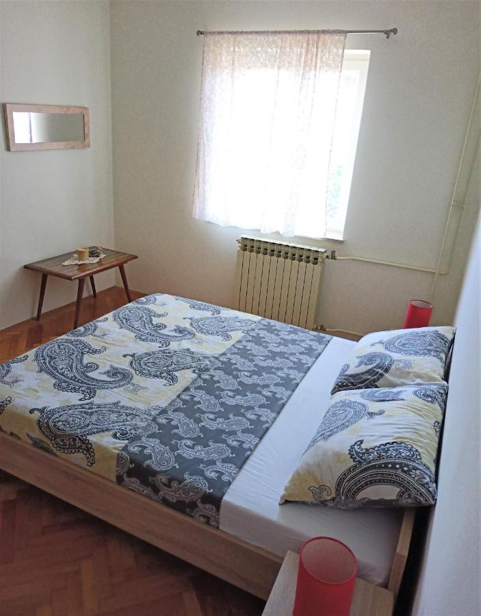 Cozy Apartment In The City Center Pula Bagian luar foto